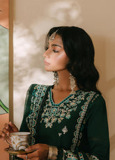 Shanaya By Mahnur Embroidered Lawn 3 Piece Unstitched Suit MN25SL D-SIYAHGUL